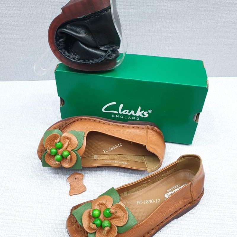 Clarks flat flower 1830 / SEPATU CLARKS Wanita