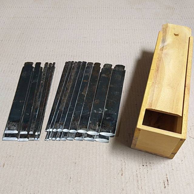 alat pahat ukir kayu manual plus kotak simpan