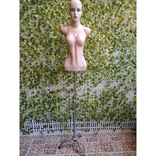 [1 SET] KODE D PATUNG BADAN MANEKIN WANITA + TIANG PENYANGGA PLASTIK ADA KEPALA WAJAH MAKE UP DISPLA