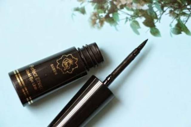 Viva Liquid Eyeliner