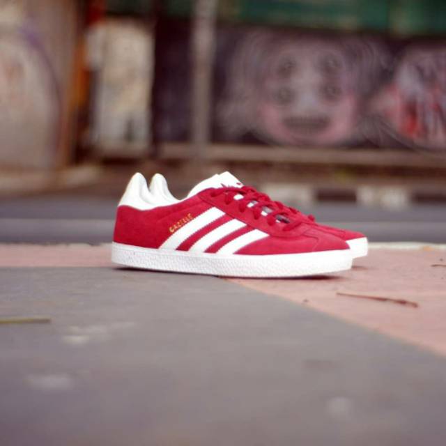 adidas gazelle white red