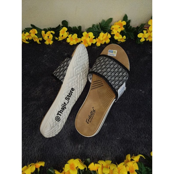SENDAL WANITA TRILETTY.  SENDAL SANTAI. SENDAL SIMPLE