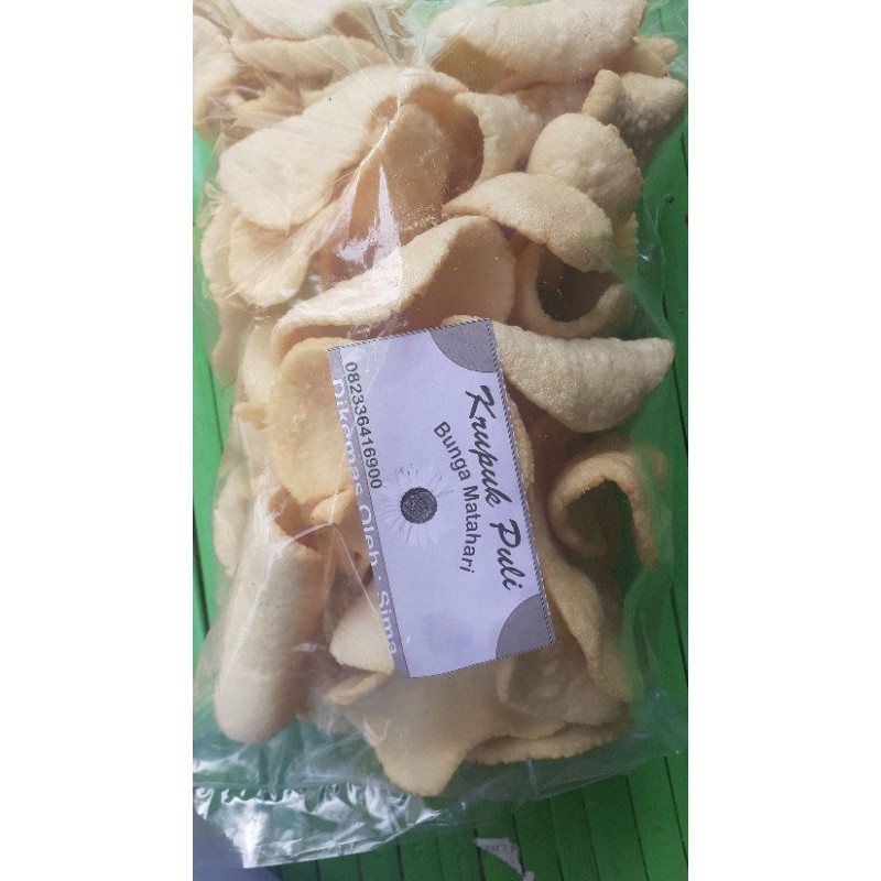 

kerupuk krupuk puli