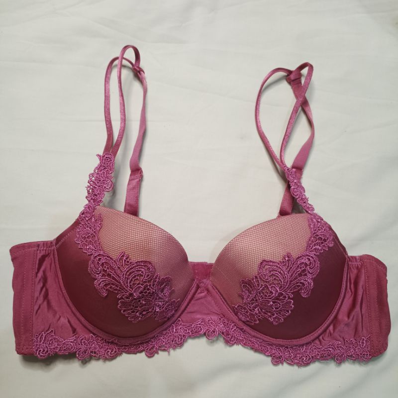 preloved bra branded vera wang size 34 A push up