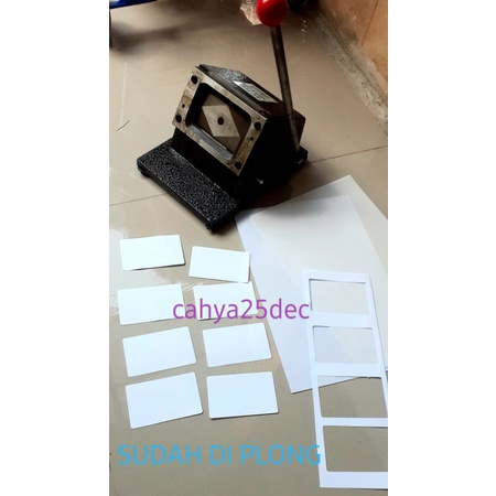 

Kertas Pvc id card Sudah di Plong