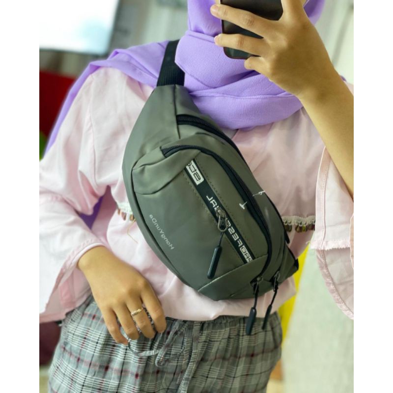 WB Cowok Import H-631