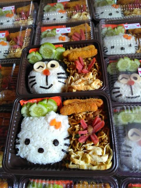 Minimal 20pc Gojek Grab bento karakter anak nasi snack box nasi kuning kado ultah hellokitty doraemon unik kado ultah