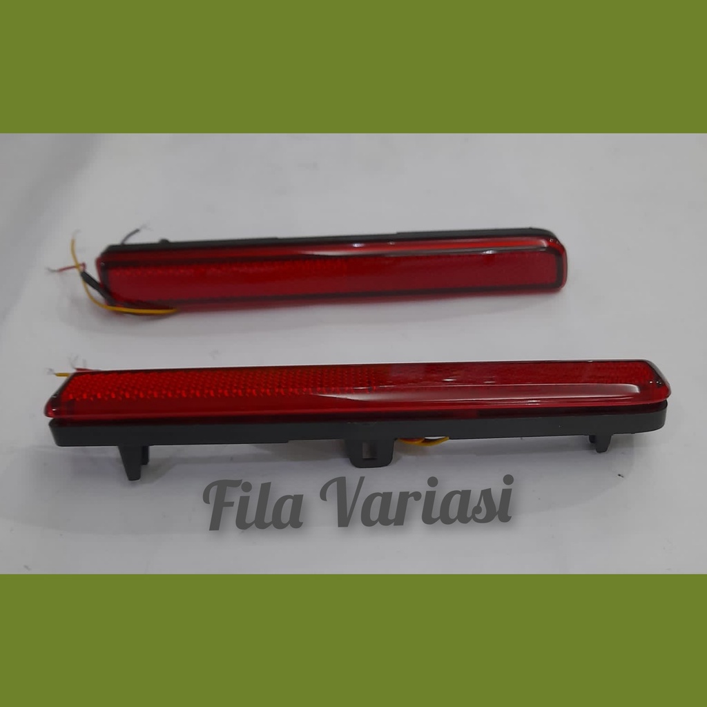 Lampu Reflektor Bumper Belakang Mobil Toyota Rush  2012 - 2017