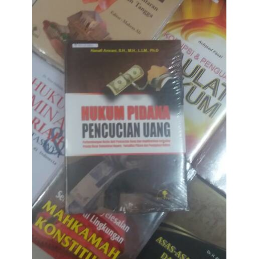 BUKU HUKUM PIDANA PENCUCIAN UANG - HANAFI AMRANI - UII