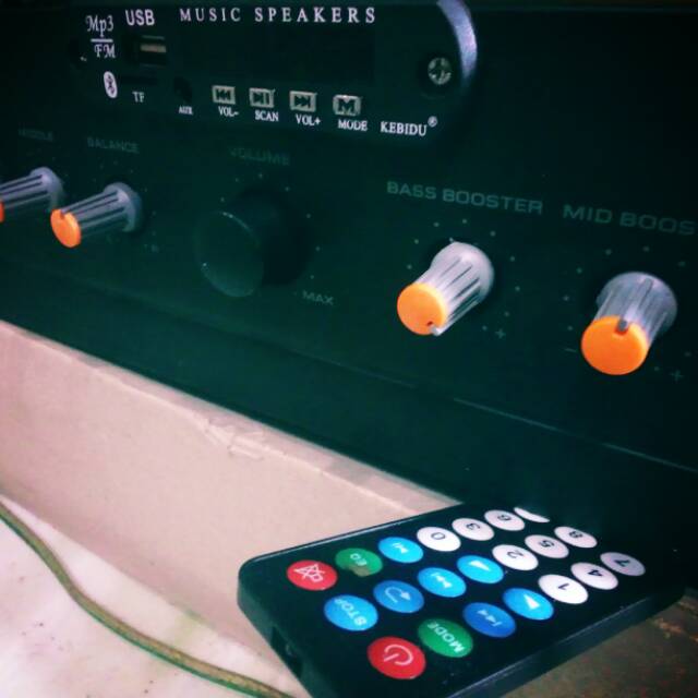 ampli atau amplifier rakitan