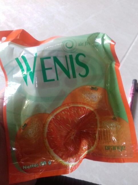 Wenis Pengharum Ruangan