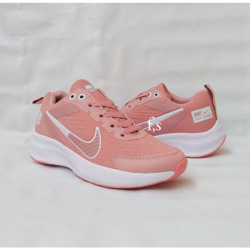 sepatu olahraga wanita nike zom trainer  sepatu running wanita sepatu nike running  sepatu senam wanita sepatu aerobik zumba