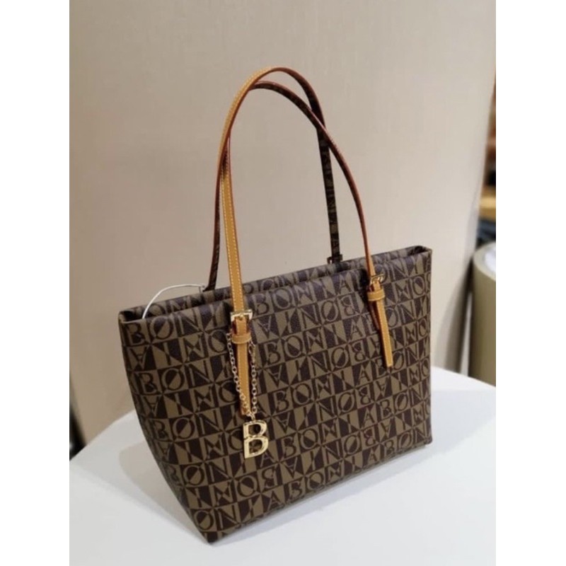 Tote bonia ORI size M New ( Promo Beli 2 tas Bonia Free Sepatu Bonia ORI size 39)