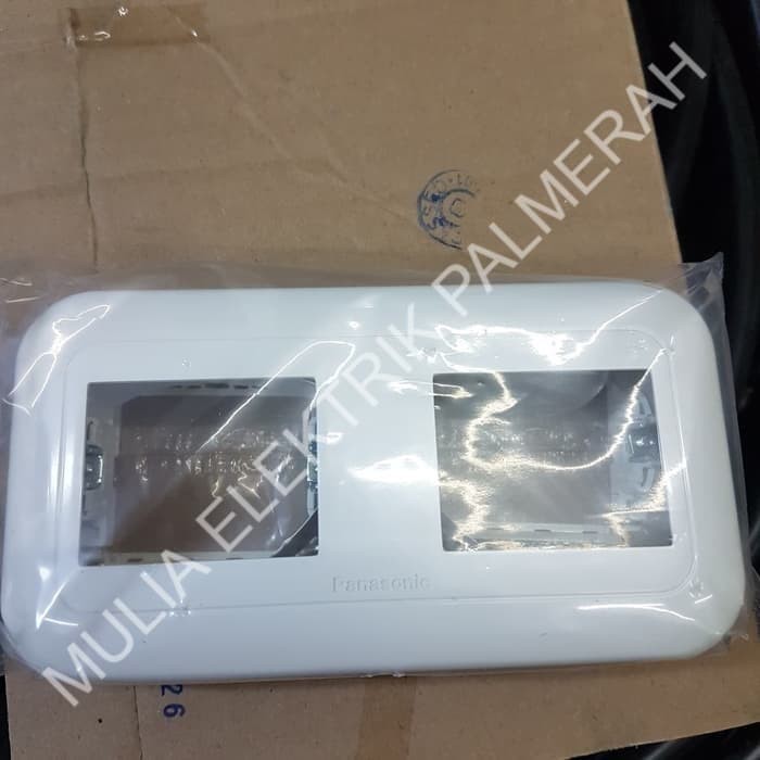 FRAME SERI + FRAME SERI / FRAME 2 GANG 4 DEVICE WEJ78049 PANASONIC WIDE SERIES