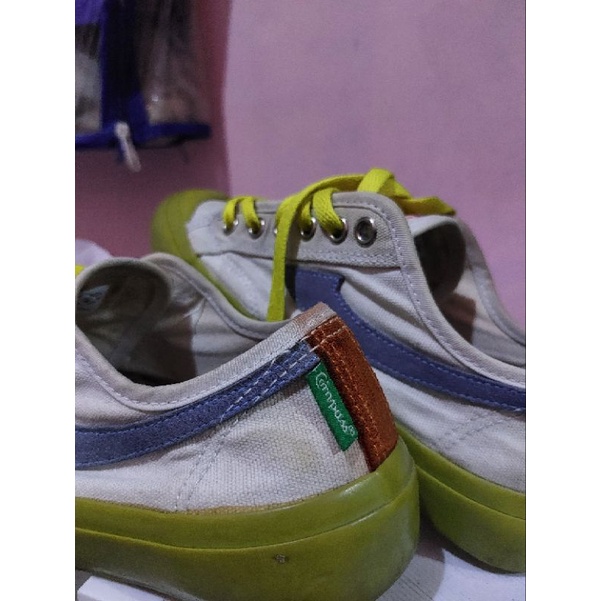 sepatu compass ori