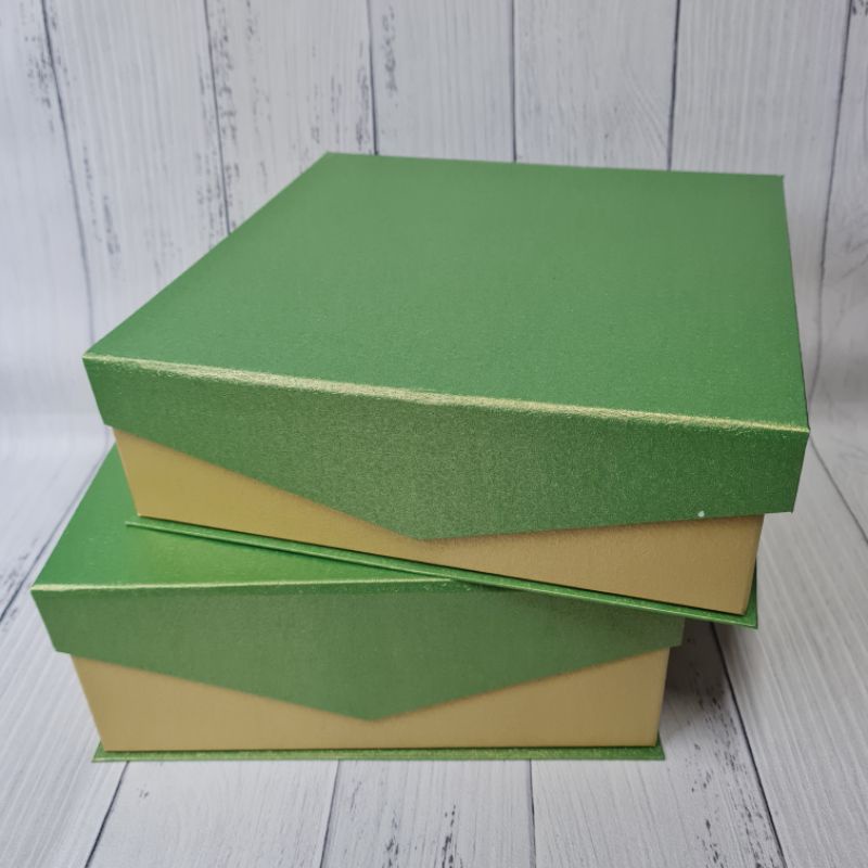 Box magnet dasi 30x30x8cm /kotak kue kering 4 toples / hardbox