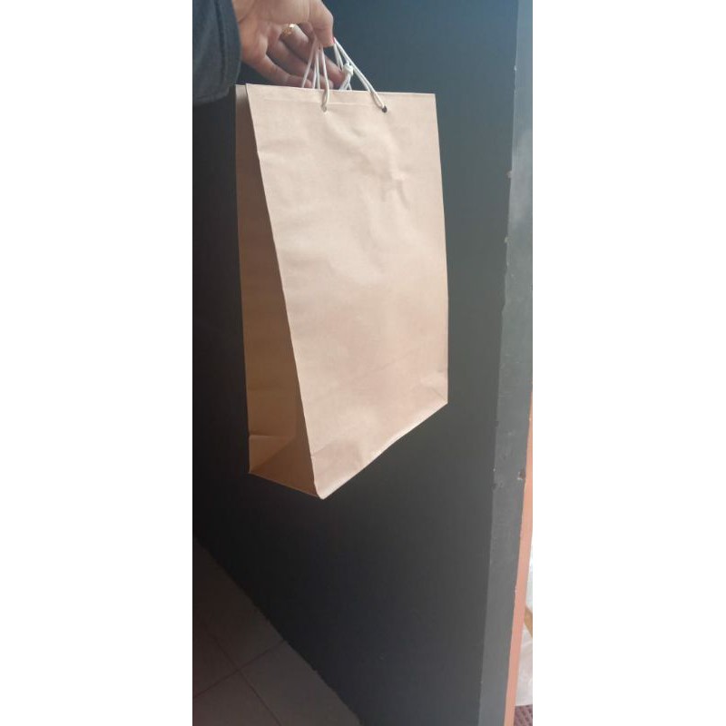 

kemasan produk paperbag polosan