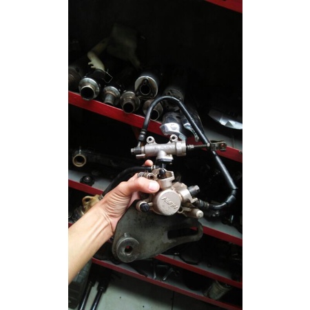 Master rem Cbr Old dan Kaliper Cbr old Belakang