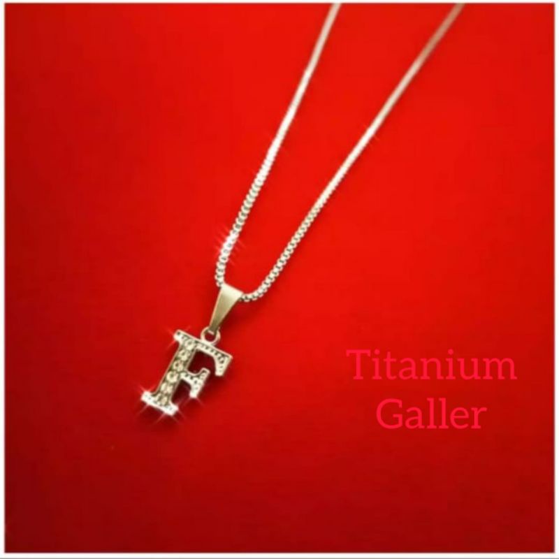 kalung titanium liontin permata huruf F fashion wanita terbaru terlaris dan anti karat