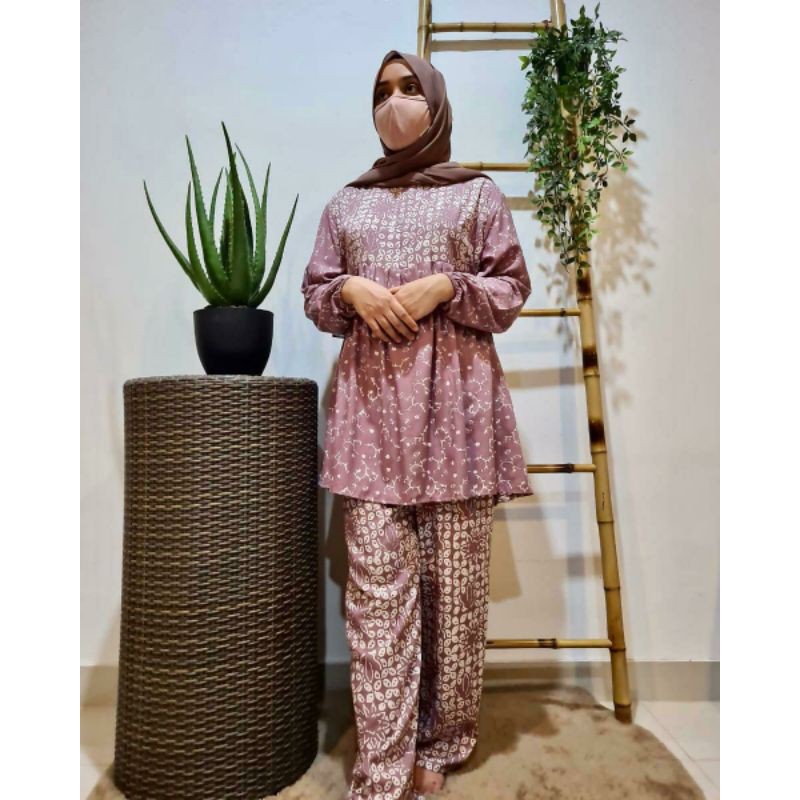 piyama. setelan atas bawah. oneset piyama batik. baju bumil busui. pajamas. baju tidur. baju dirumah