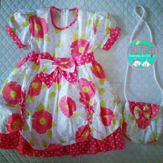 

Dress pita bunga