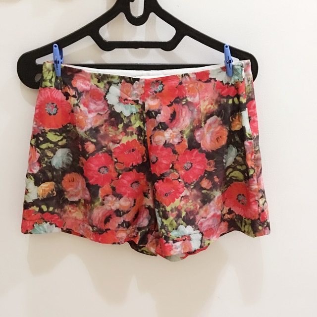 Preloved Floral Hotpants