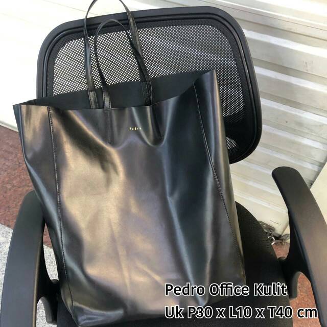 

Pedro Office Kulit Uk P30 x L10 x T40 cm 2 pcs bisa 1 kg Ready Black only