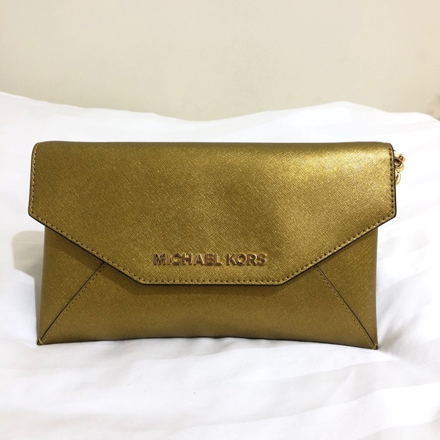 Michael Kors clutch envelope gold (ada tali panjang)