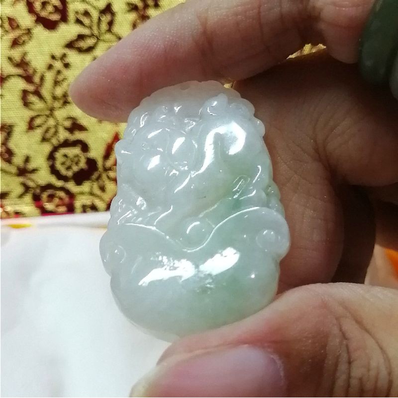d4163-12 Liontin Giok Jadeite Grade A Ukiran Shio Babi