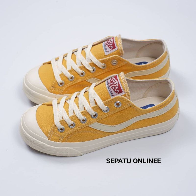 Sepatu Ventela Public Low Yellow