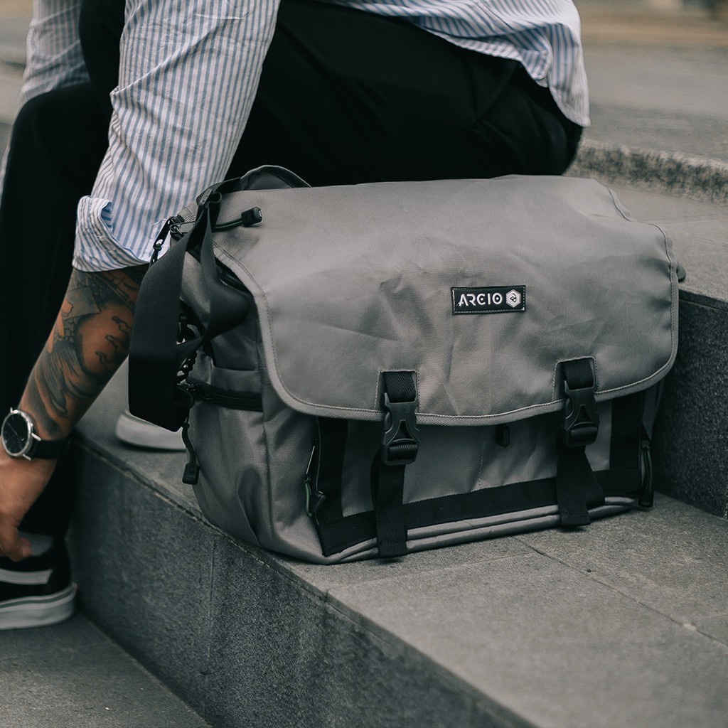 DELTA GREY - Tas Slempang Messenger Multifungsi Sling Bag Pria Wanita - Slingbag