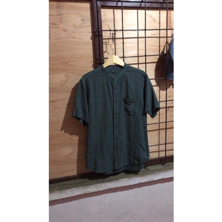 KEMEJA UNIQLO SHANGHAI IJO SECOND