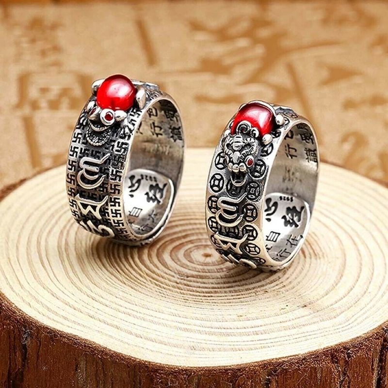 Cincin Lapis Silver Hias Ukiran Batu Permata Merah Gaya Vintage Untuk Pria Dan Wanita