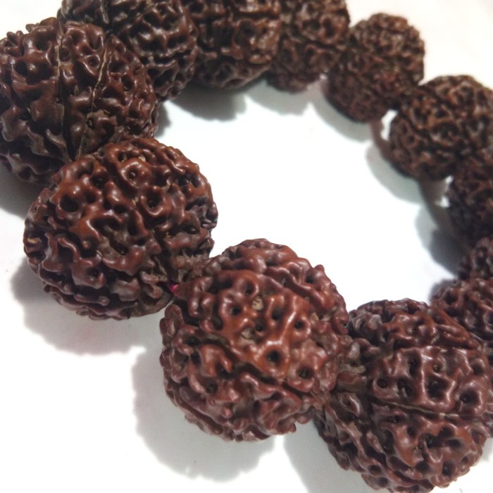 Gelang genitri 9 mukhi- kulit merah