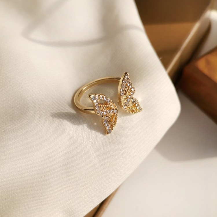 Cincin Model Terbuka Desain Kupu-Kupu Aksen Berlian Gaya Korea Untuk Wanita
