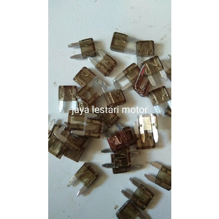 sekring tancap kecil 7.5 Amper