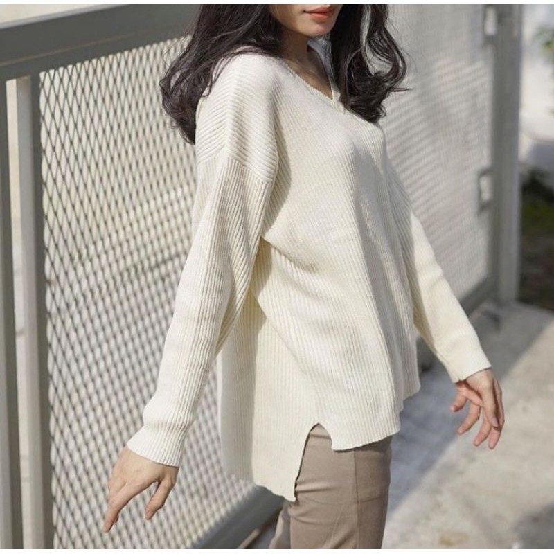 BOXY V NECK Rajut Premium Halus Sweater Rajut Boxy Muat XL-Broken White Boxy V