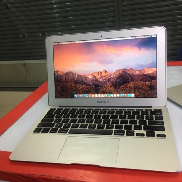 MACBOOK AIR 11” 2010 intel core2duo second original