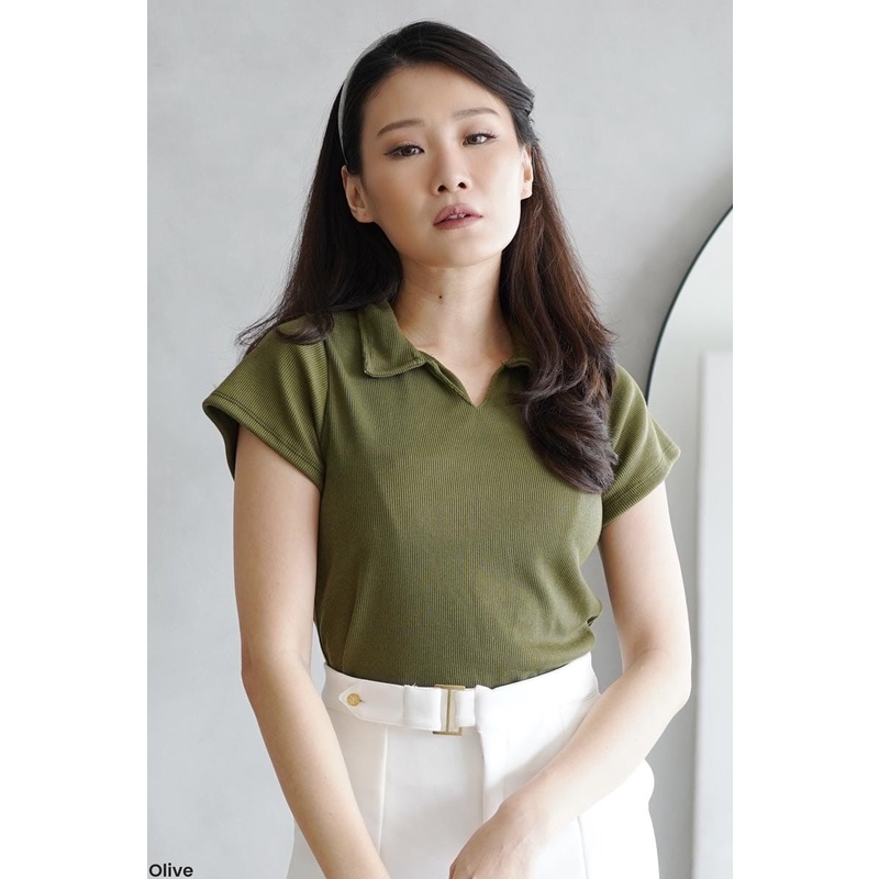 V-Leena Knit Top - Kemeja Wanita Casual/Kemeja V-Neck