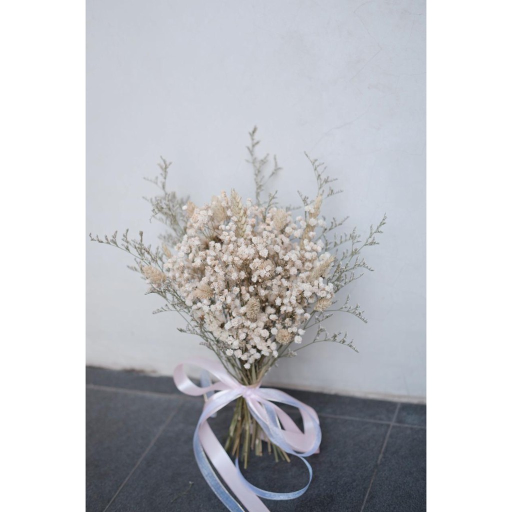 BEST SELLER Celine Hand Bouquet - Buket Bunga Kering Baby's Breath Foto Pre-Wedding Nikahan Lamaran