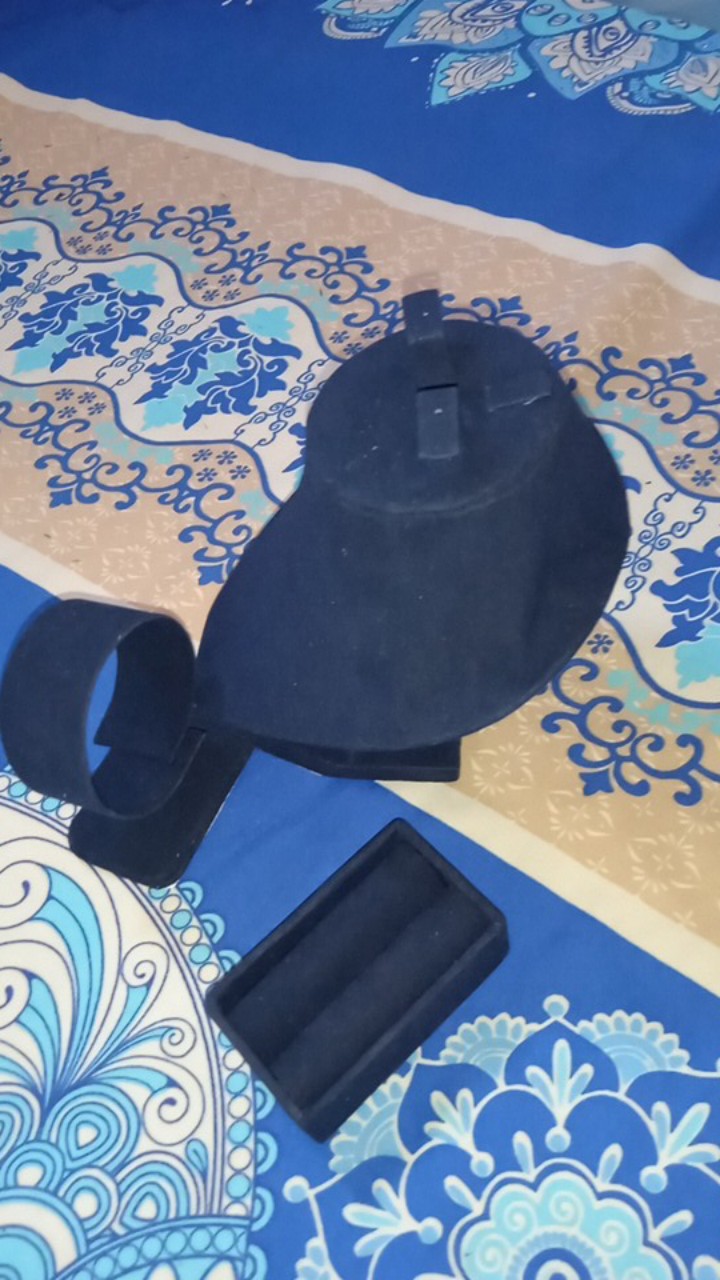 Sett Manekin Warna Navy Dan Cream Untuk Seserahan Kotak Perhiasan Bahan Bludru