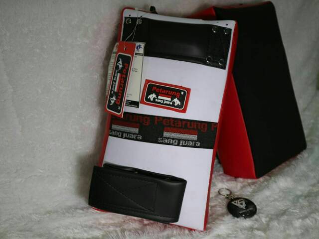 Samsak penccak silat