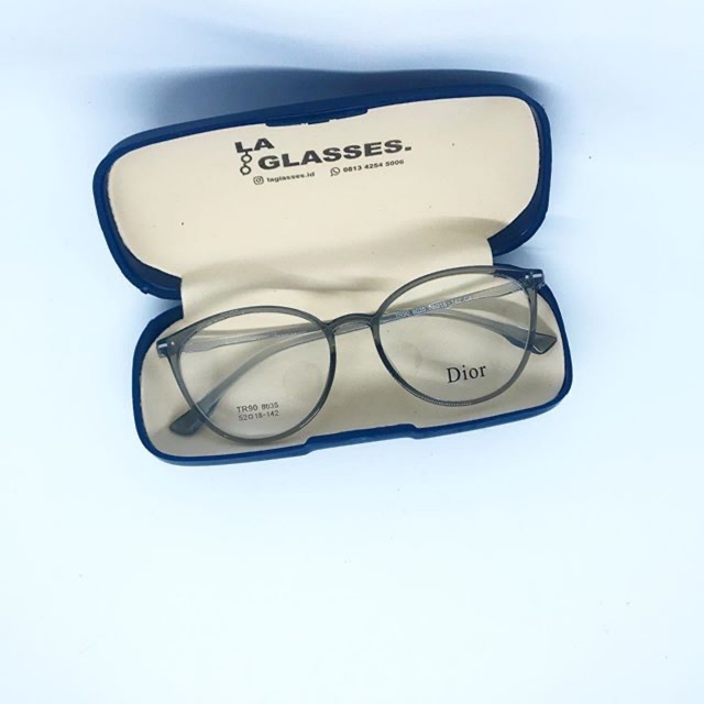 Kacamata minus antiradiasi photochromic