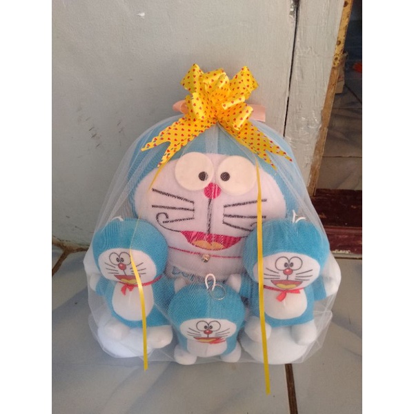 Boneka Doraemon Beranak Tiga Induk 30cm