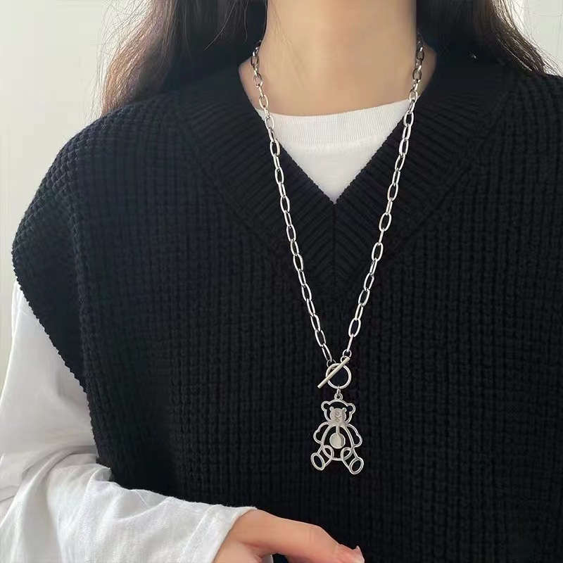 Kalung Rantai Panjang Multilayer Desain Beruang Hati Gaya Hip Hop Untuk Wanita