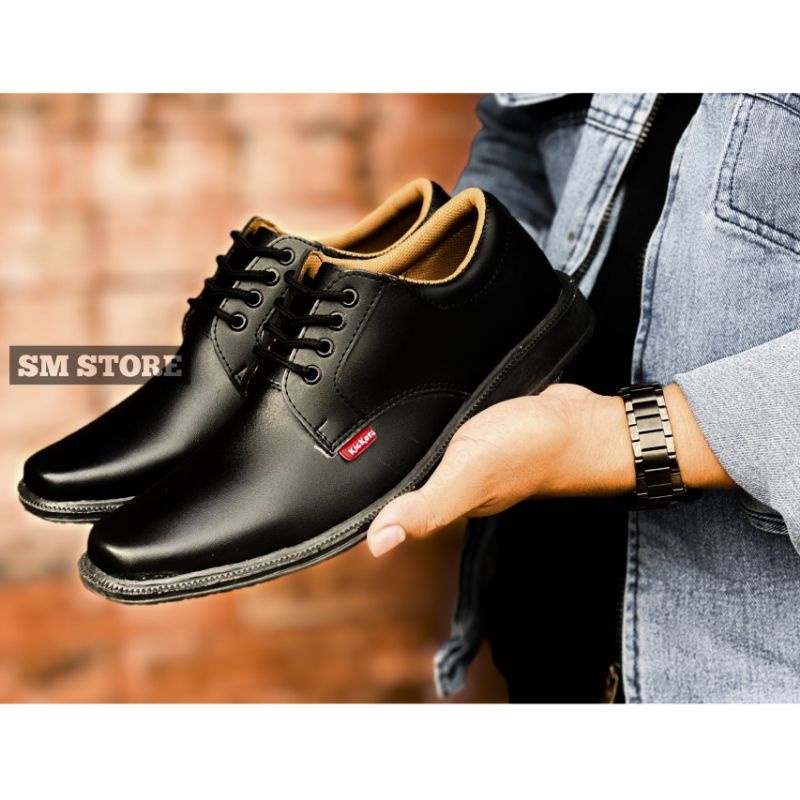 SEPATU PANTOFEL KULIT KICKERS | SEPATU KANTOR PRIA