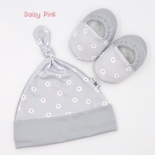 BabyU Yobo Set Topi + Sepatu Bayi Motif Random