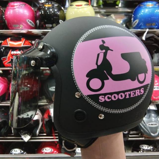 

HELM BOGO CAT RETRO MOTIF SCOOTERS BLACK PINK DOFT