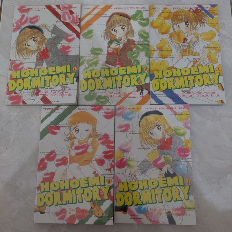 Komik Bekas Hohoemi Dormitory By Yui Ayumi 1-5 Tamat