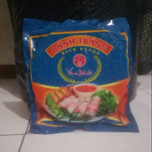 

Jual kulit lumpia vietnam rice pepper / banh trang 22cm 400ml